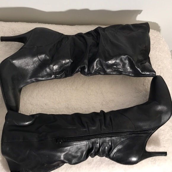 Steve Madden Shoes - Steve Madden Black Heeled Boots ‼️Firm Price‼️